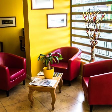 Ayelen Express Hotel Calama Bagian luar foto