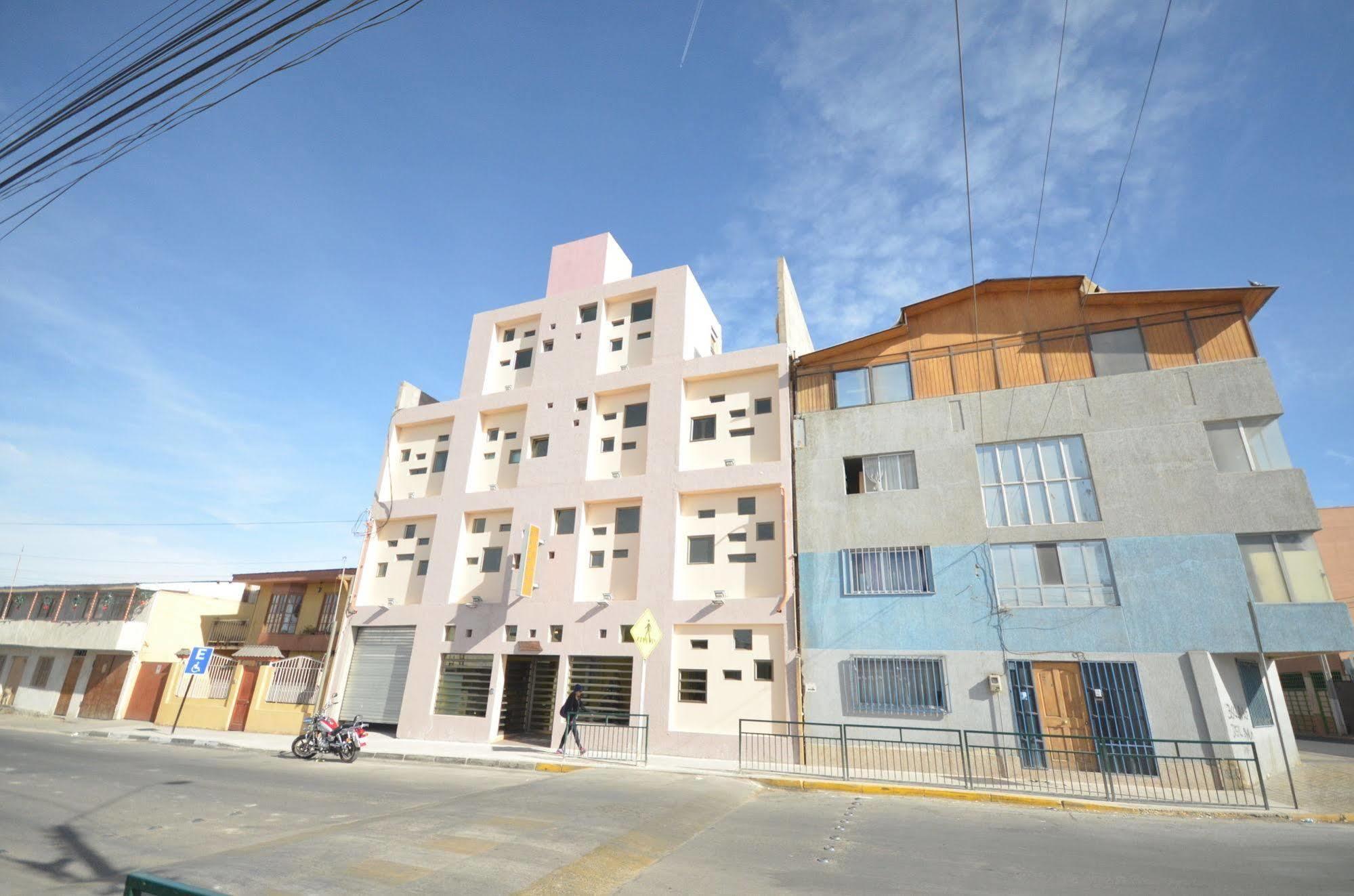 Ayelen Express Hotel Calama Bagian luar foto