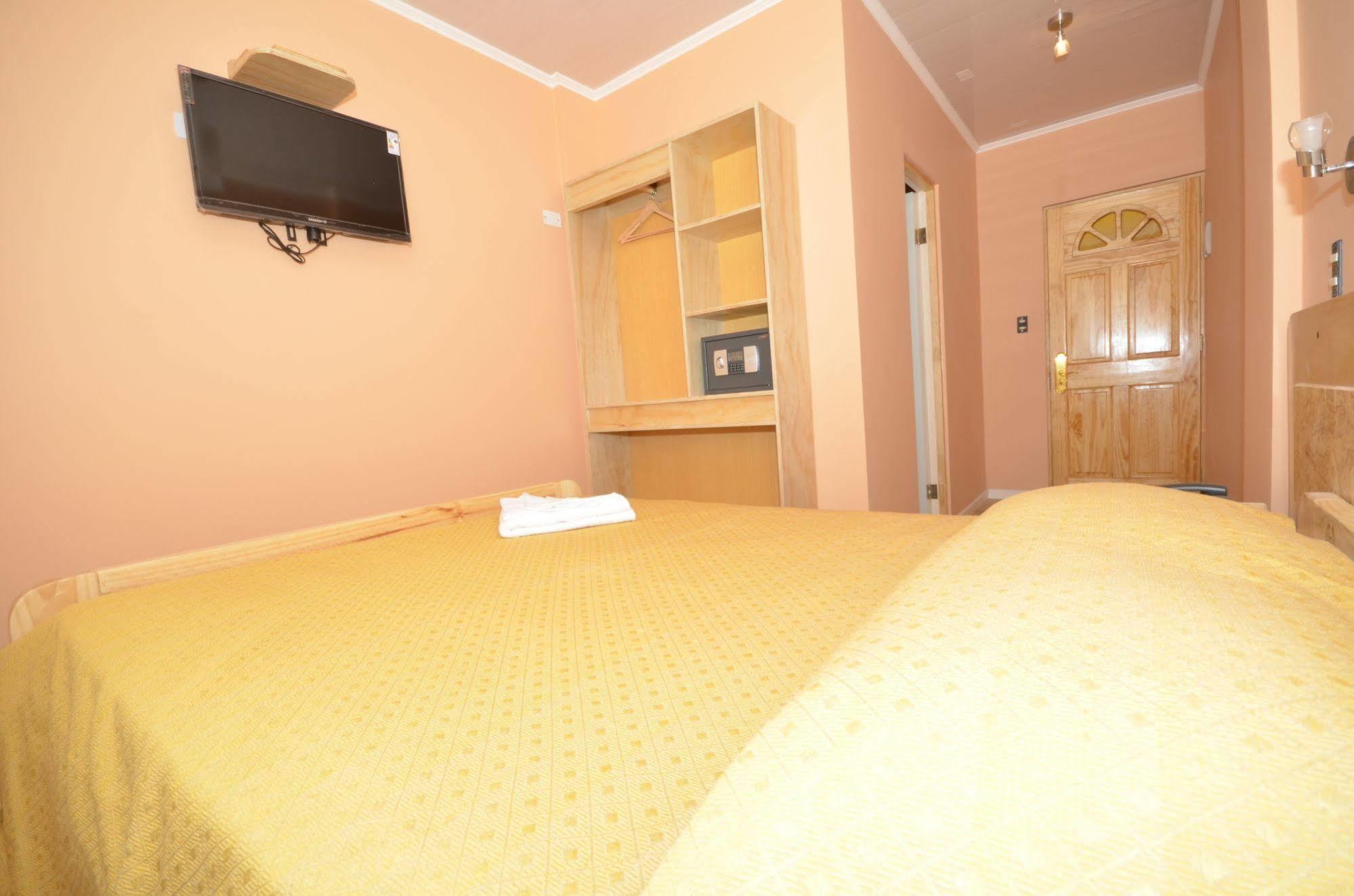 Ayelen Express Hotel Calama Bagian luar foto