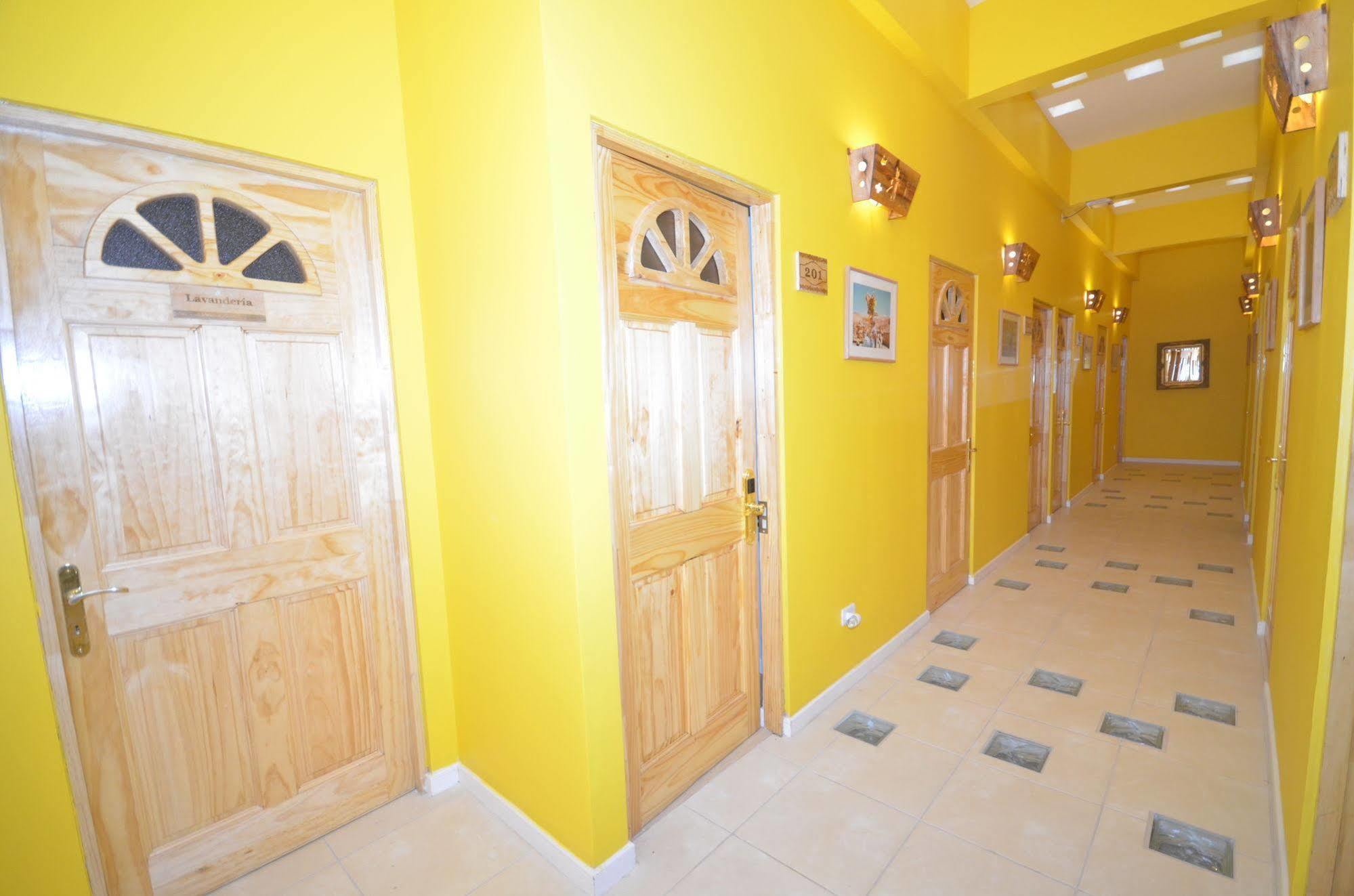 Ayelen Express Hotel Calama Bagian luar foto