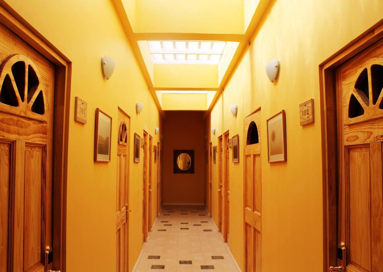 Ayelen Express Hotel Calama Bagian luar foto
